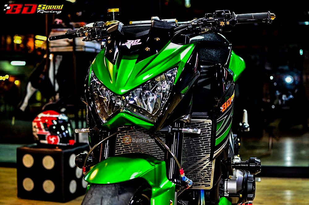Kawasaki z800 độ trong bộ giáp đầy kiêu sa trên đất thái