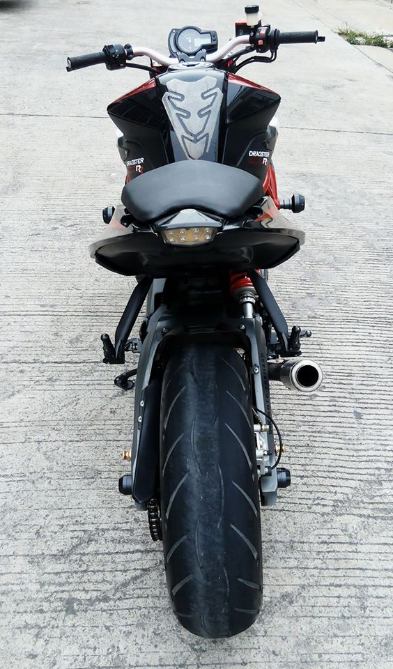 Chiếc môtô dragster rr mang cục máy 600cc cực chất