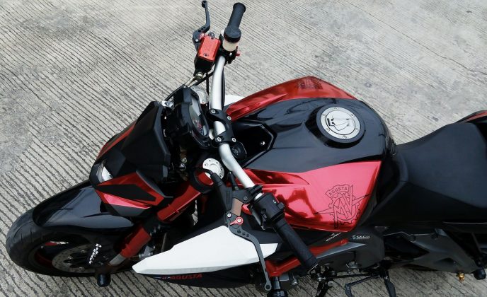 Chiếc môtô dragster rr mang cục máy 600cc cực chất