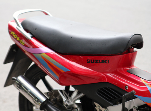 Suzuki RGV 120 Huyen thoai cua dan choi - 8