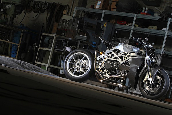 Ducati Monster 900 Da ngau nay cang ngau hon - 4