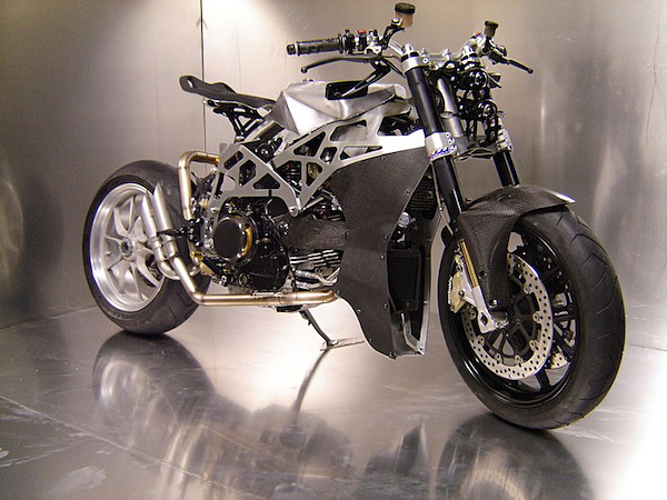Ducati Monster 900 Da ngau nay cang ngau hon - 2