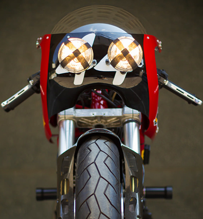 Ducati Monster M900 phong cach xe dua - 4