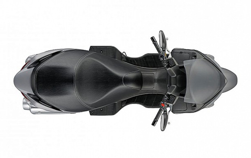 Suzuki Burgman 2014 doi thu Honda PCX - 5