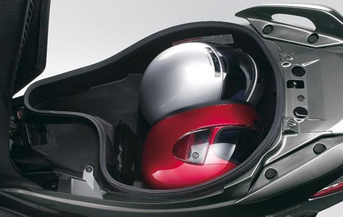 Suzuki Burgman 2014 doi thu Honda PCX - 9