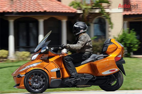 CanAm Spyder RT 2014 co gia khoang 22999 USD - 6