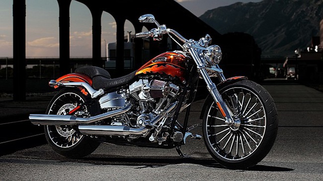 CVO Breakout 2014 Niem tu hao moi cua Harley Davidson