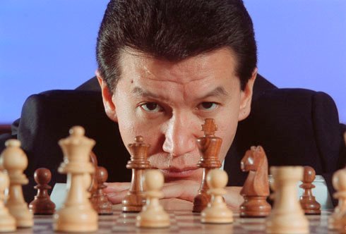Cuu vo dich the gioi Garry Kasparov tranh cu chu tich FIDE - 2