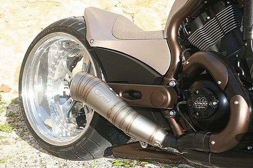 Harley Davidson VRod X quai vat lo dien - 11