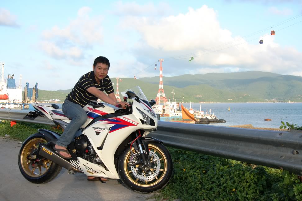 Honda CBR1000RR Fireblade 2012  Đừng vội thất vọng