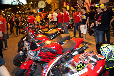 Hinh anh offline voi ae Ducati Desmod Club - 12