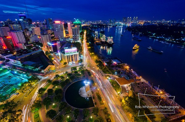 Trai nghiem mot Sai Gon ve dem lung linh huyen ao - 6