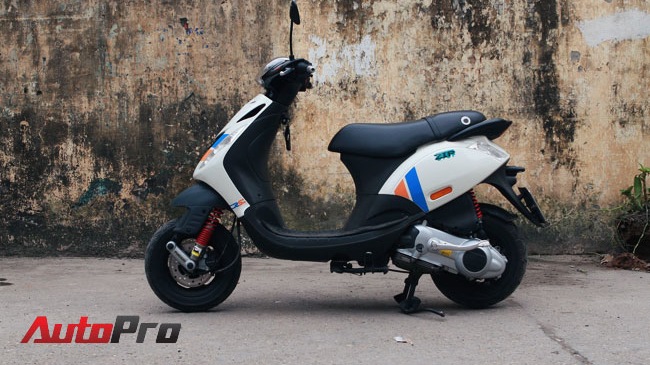 Cung ngam Piaggio Zip 125 phien ban do SP RS
