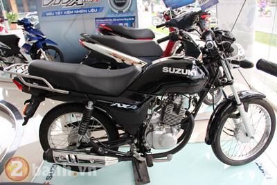 Chum anh xe la cua Suzuki tai Showroom Pho Quang - 4