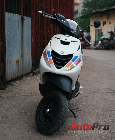 Cung ngam Piaggio Zip 125 phien ban do SP RS - 14