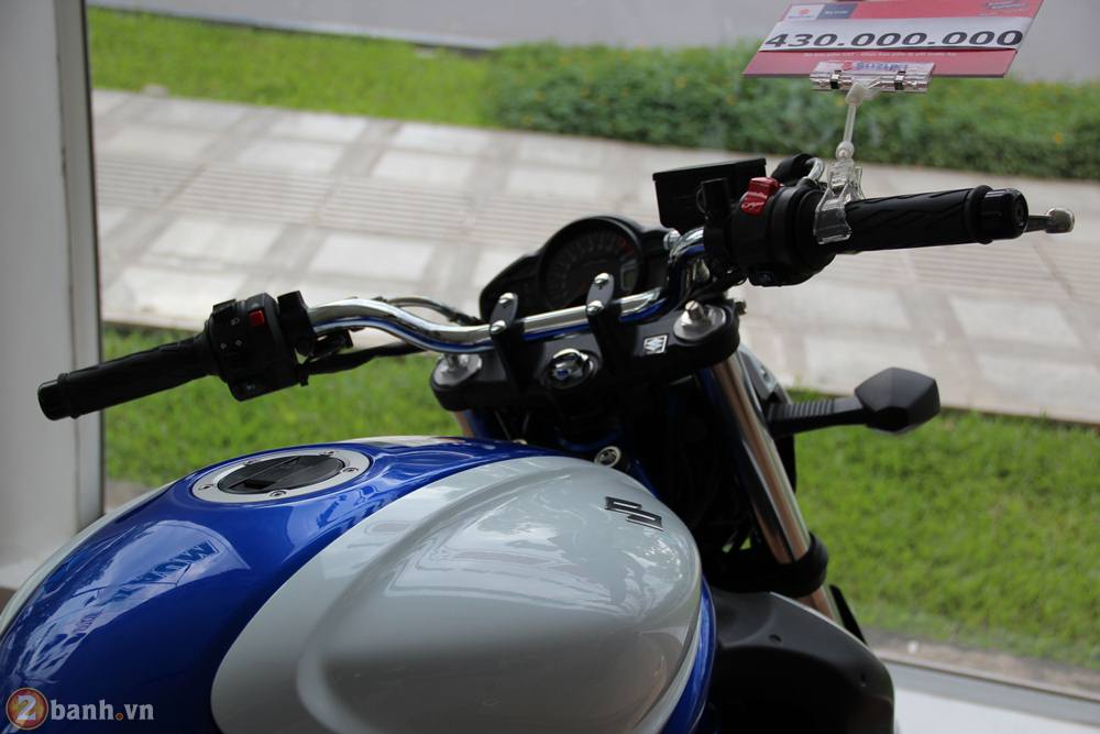 Can canh mau nakedbike Suzuki Gladius 650 - 22