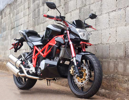 Yamaha Vixion tao hinh voi phong cach Ducati Streetfighter