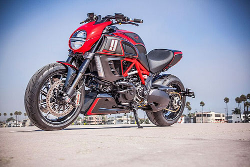 Ducati Diavel KH9 Moto do phong cach ngoai hanh tinh
