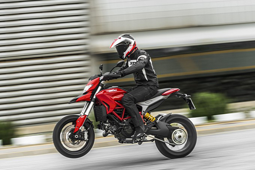 Ducati Hypermotard 2014 Con Quai Thu Duong Pho