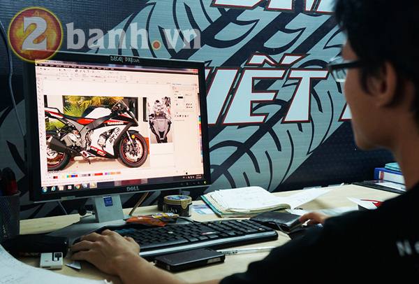 Kawasaki ZX10R race graphics design by Decal4bike - 2