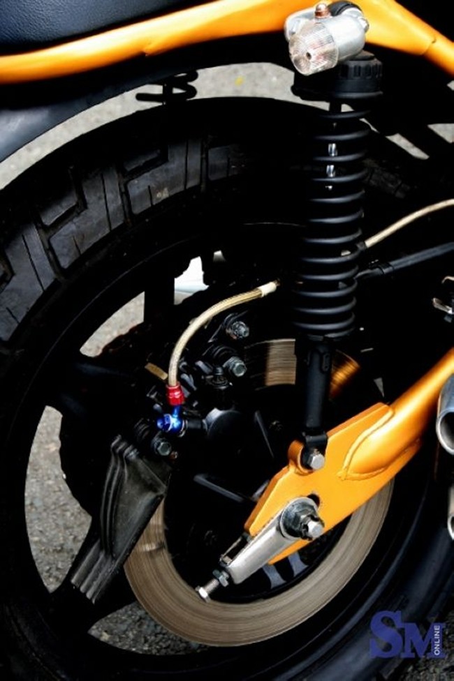 Honda CB750F do phong cach Street Tracker cuc ngau - 5