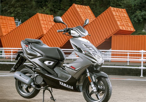Yamaha Aerox 4 scooter the thao 50 phan khoi moi - 3