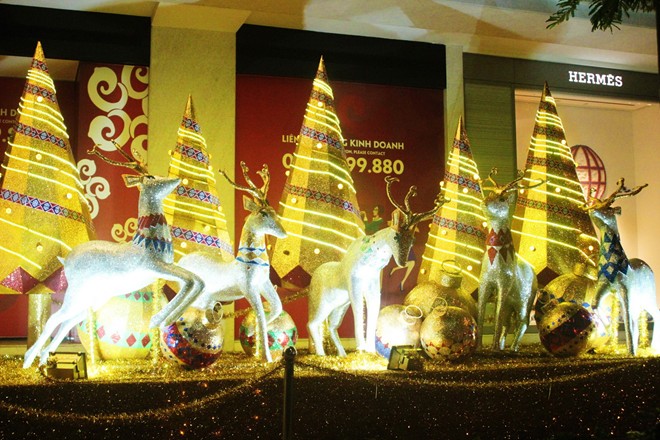 Cung ngam nguoi Sai Gon di choi noel som - 15