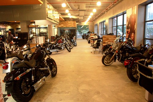 Dan moto Harley Davidson model 2014 khoe dang o Sai Gon