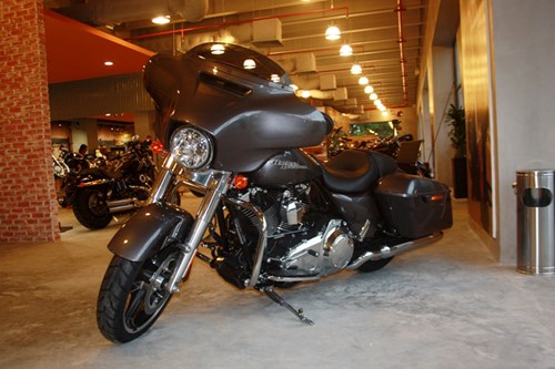 Dan moto Harley Davidson model 2014 khoe dang o Sai Gon - 8