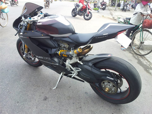 Ducati 1199 Panigale S ABS do carbon tien ty o Ha Noi - 4