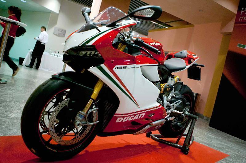 Ducati 1199 S Panigale Tricolore Co may sieu long moi con tim - 6