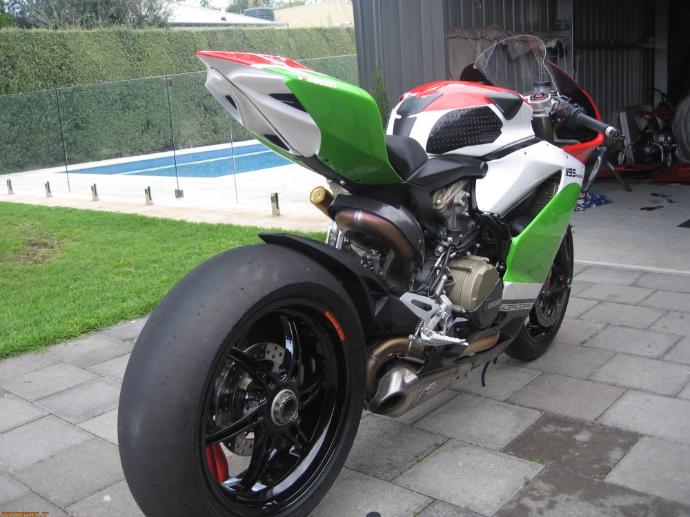 Ducati 1199 S Panigale Tricolore Co may sieu long moi con tim - 8