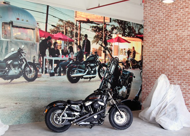 Ngam showroom HarleyDavidson dau tien o Viet Nam - 6