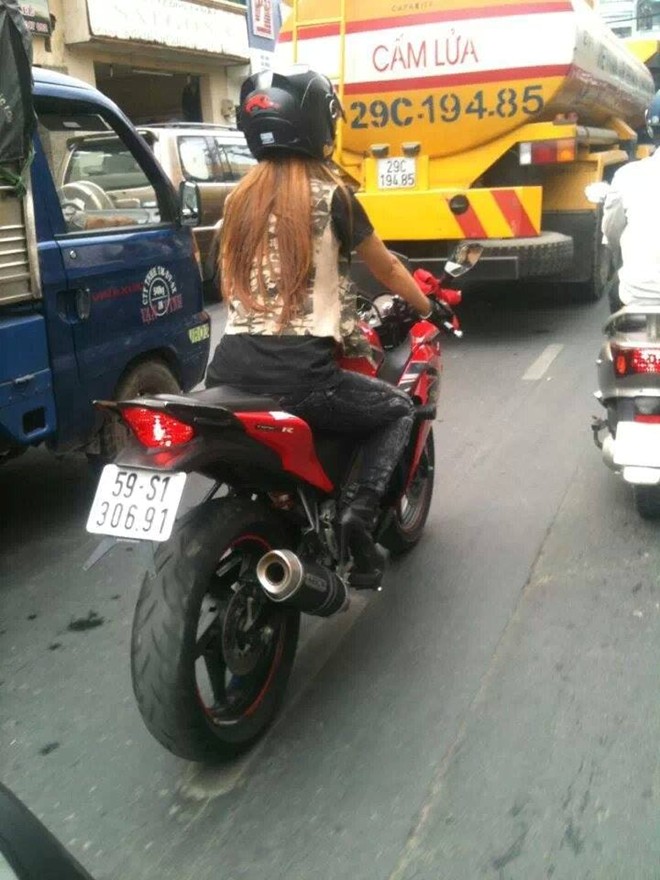 Nu biker Sai thanh va niem dam me mo to phan khoi lon - 2