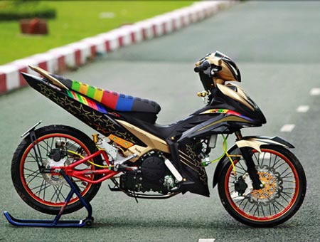 Yamaha Exciter do phong cach Dragbike tai Sai Gon