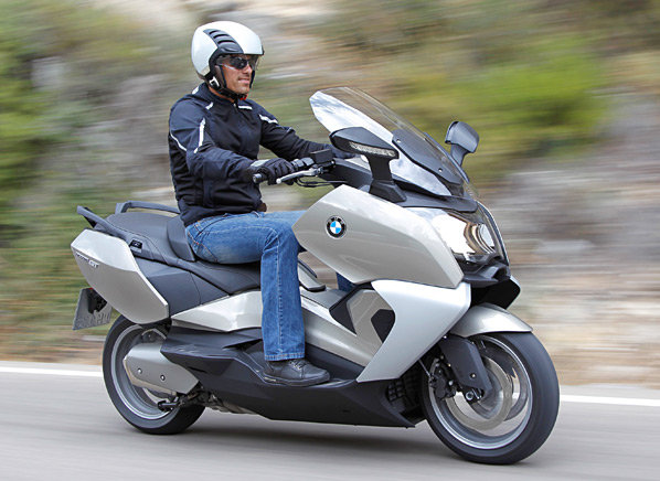 BMW Motorrad thang lon trong nam 2013 - 2