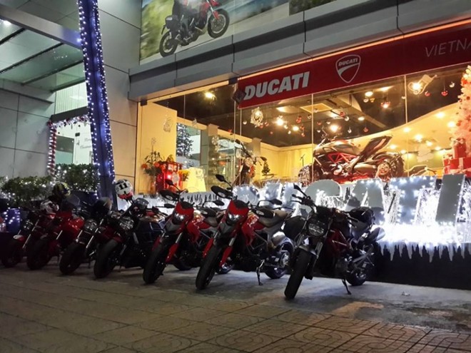 Ducati Hyperstrada chinh phuc Phan Thiet