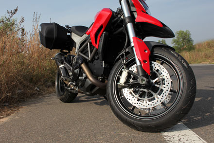 Ducati Hypertrada danh rieng cho thi truong chau A - 9