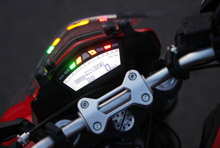 Ducati Hypertrada danh rieng cho thi truong chau A - 13