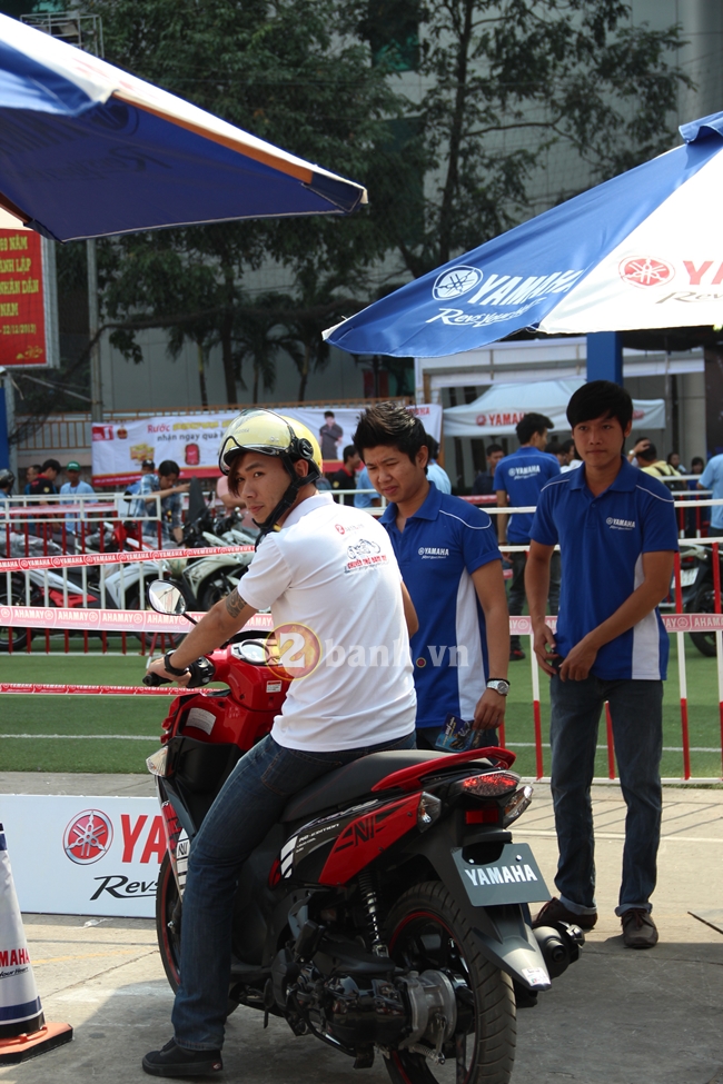 Thanh vien 2banhvn tham du cuoc thi thiet ke phong cach xe cua Yamaha - 10