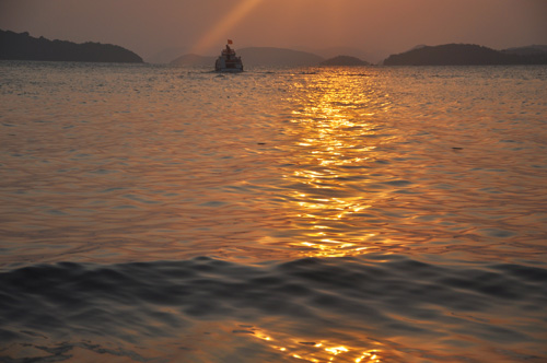 Vinh Ha Long cua phuong nam ban da di chua - 3