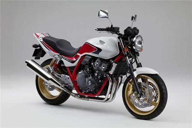 Honda CB400 Superfour Nakedbike danh cho nguoi tap choi