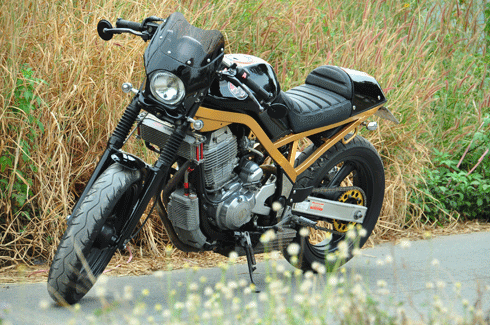 Yamaha SRX400 danh cho fan ham mo cafe racer - 2