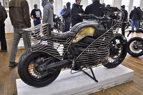 BMW R nineT do ao giap - 13