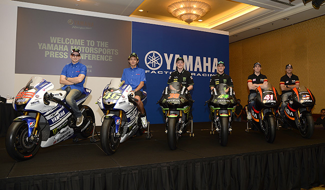Doi hinh cac tay dua cua Yamaha Factory Racing mua giai 2014 - 3