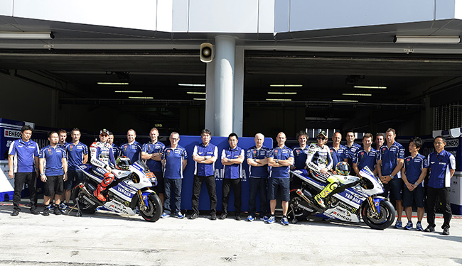 Doi hinh cac tay dua cua Yamaha Factory Racing mua giai 2014 - 9