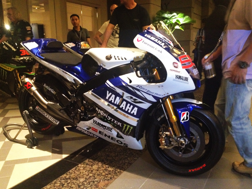 Nhung thay doi tren chiec Moto Yamaha YZRM1 2014 - 6
