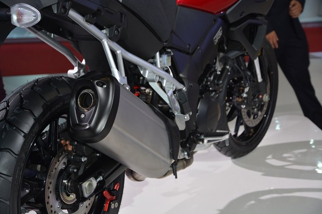 Suzuki gioi thieu V Strom 1000 tai Auto Expo 2014 - 10