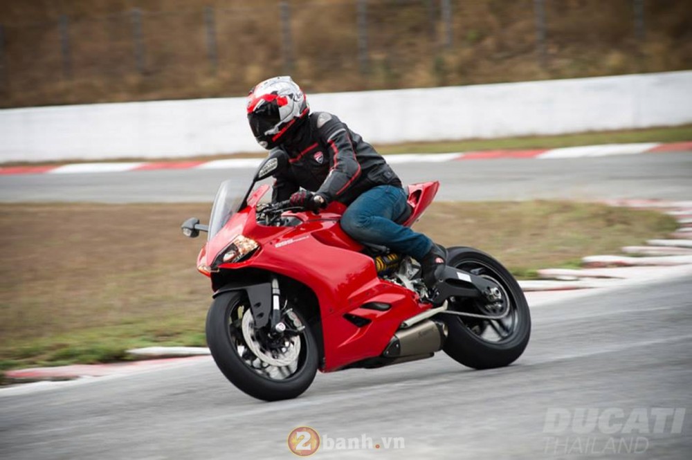 Ducati TrackDay Dai hoi cua 1199 - 5