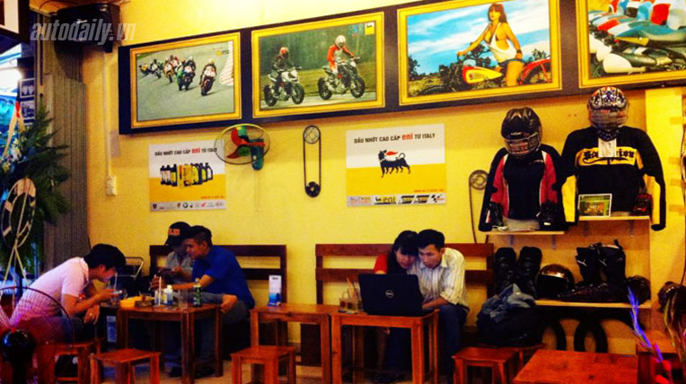 Cafe Bike diem den cho dan biker tai Sai Gon